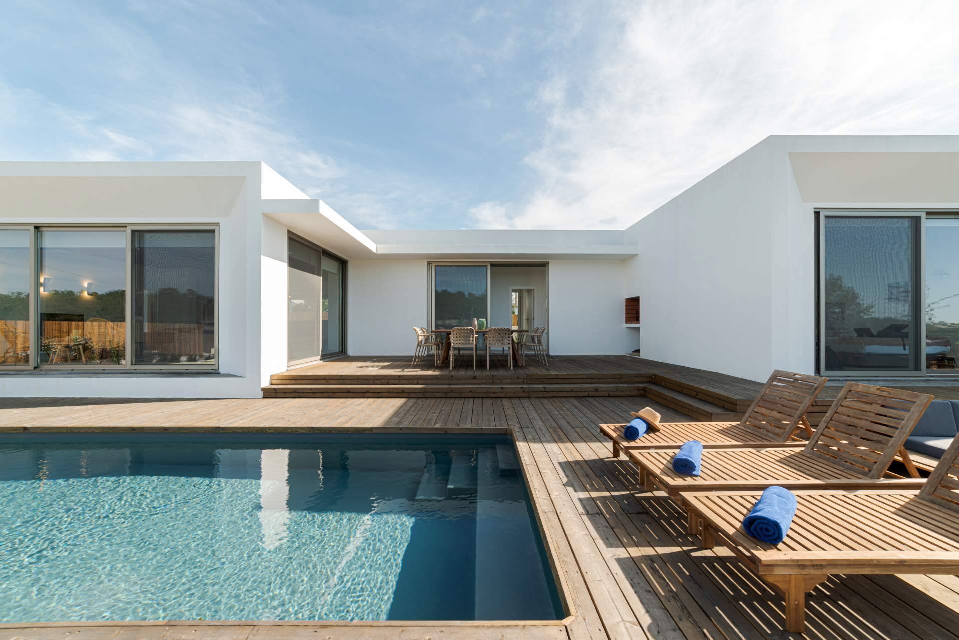 Promopai presenta las ventajas de tener piscinas de obra en Alicante
