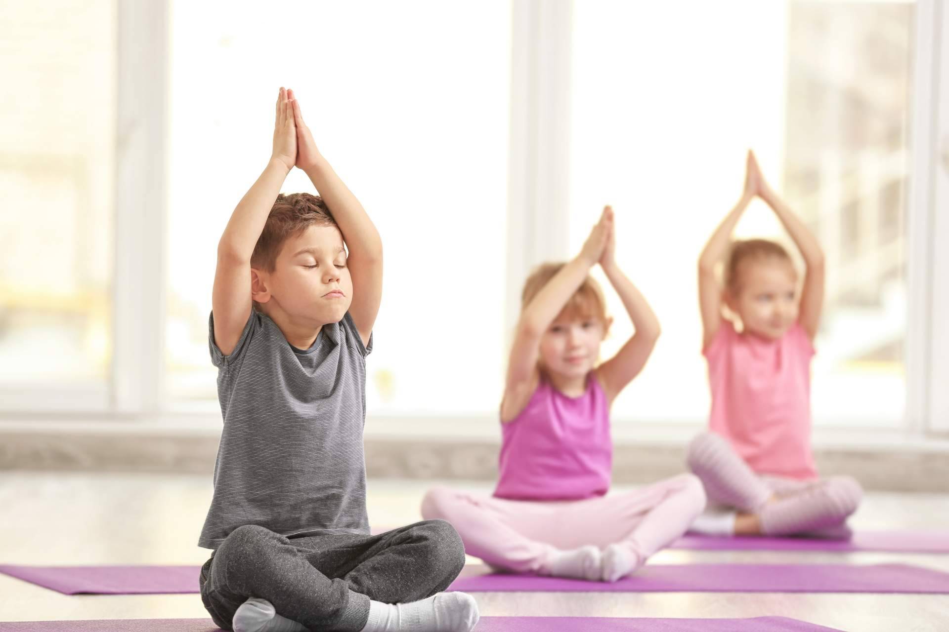 Kavaalya explica si es recomendable el yoga para niños