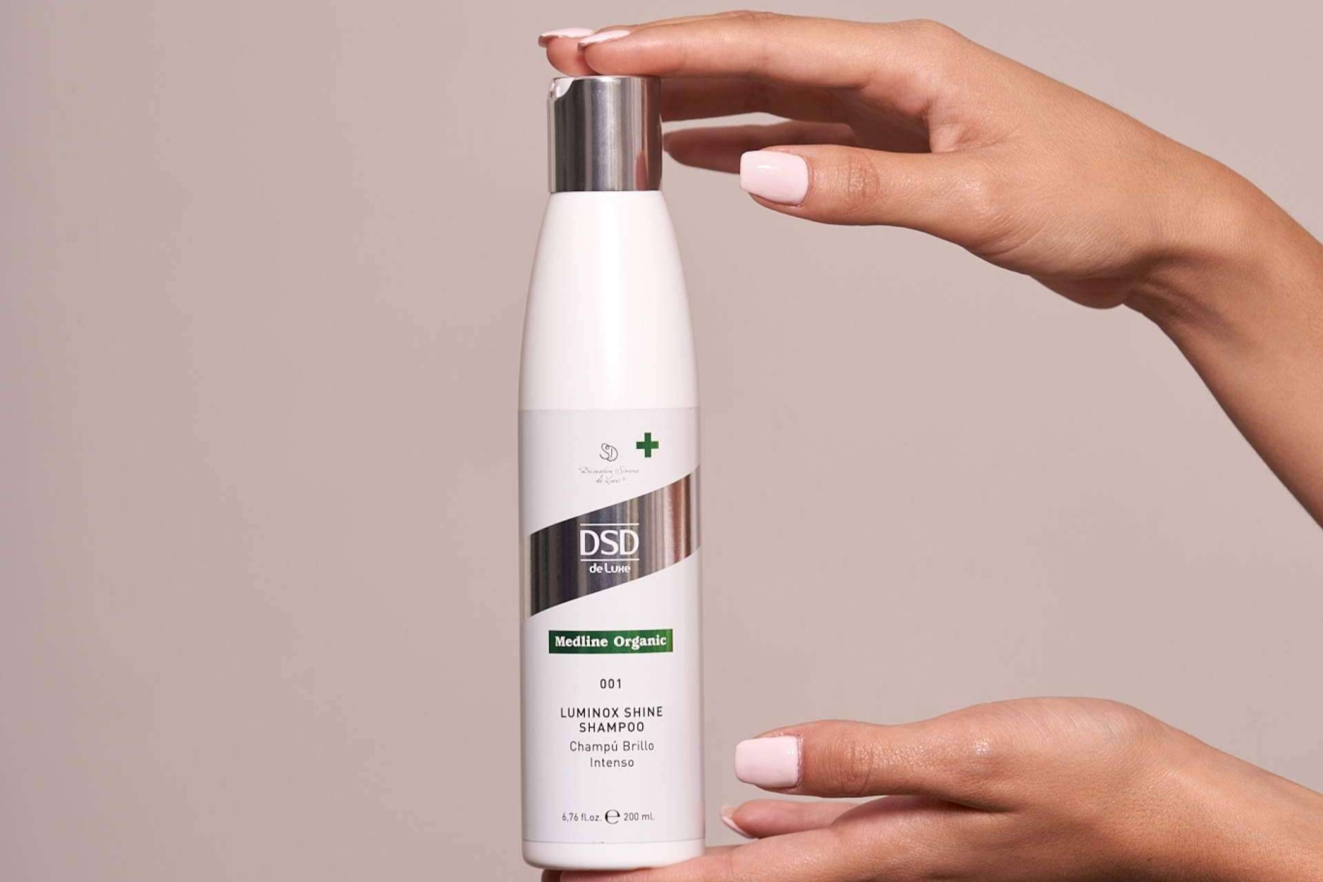 La nueva línea de productos capilares de DSD de Luxe que se centra en la función detox, Medline Organic