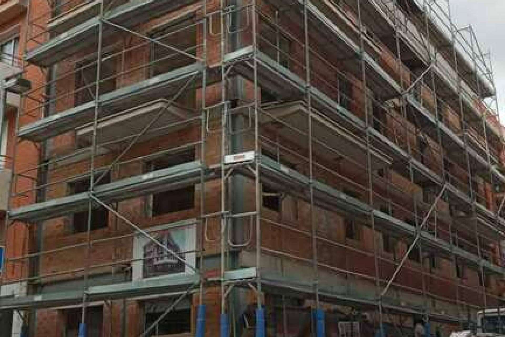 TusAndamiosBarcelona brinda una gran variedad de andamios para cubrir las necesidades de todos sus clientes