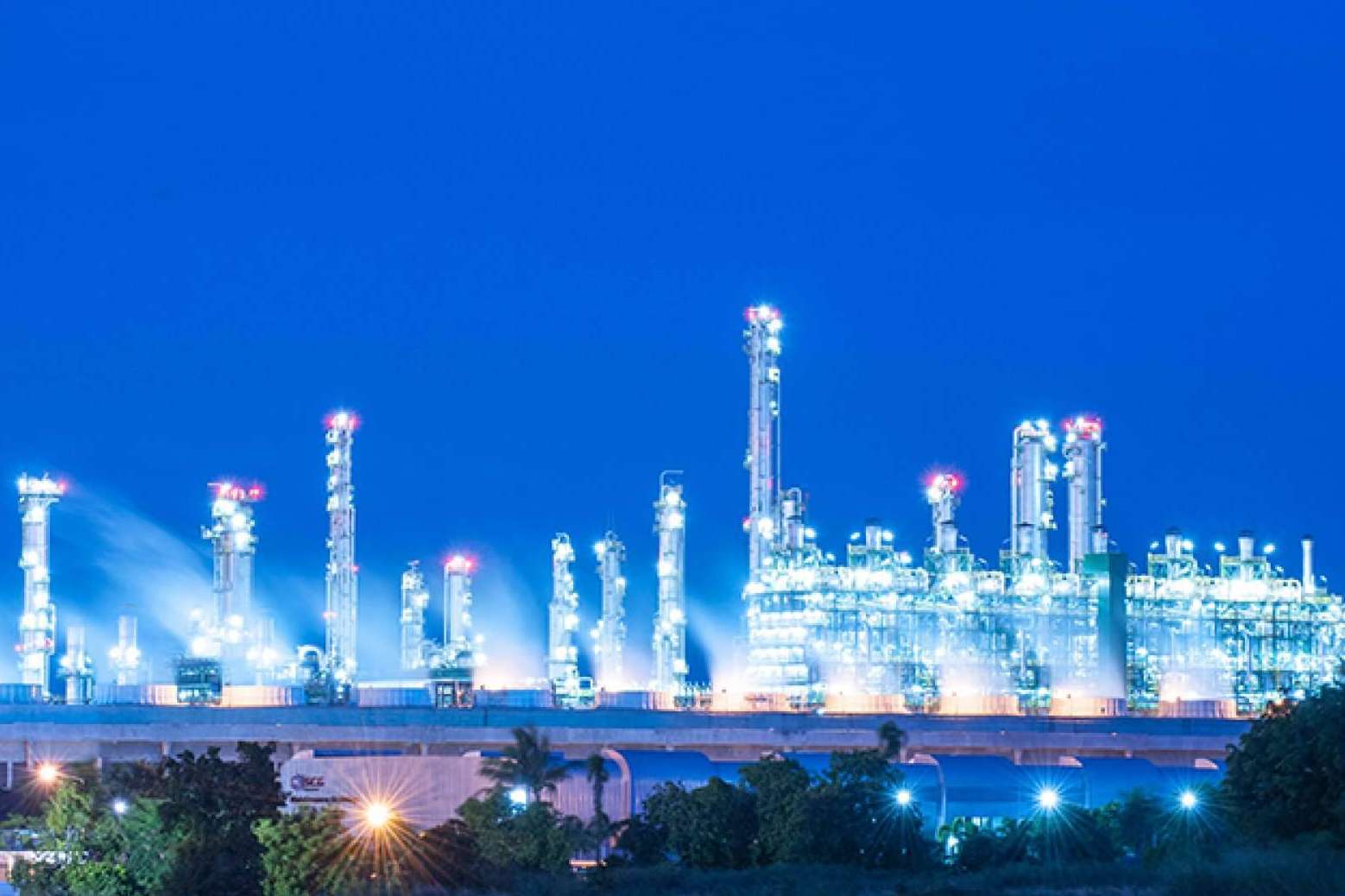 Los beneficios de capturar el CO2 de las refinerías y plantas químicas y emplearlo para fabricar nuevos combustibles