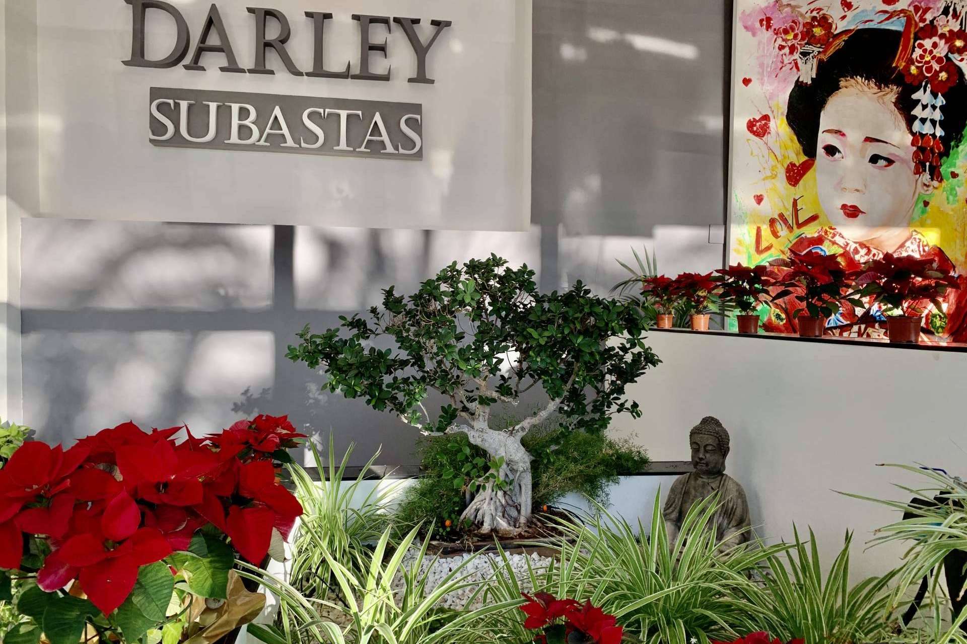 La casa de subastas especializada en antigüedades y arte asiático es Subastas Darley