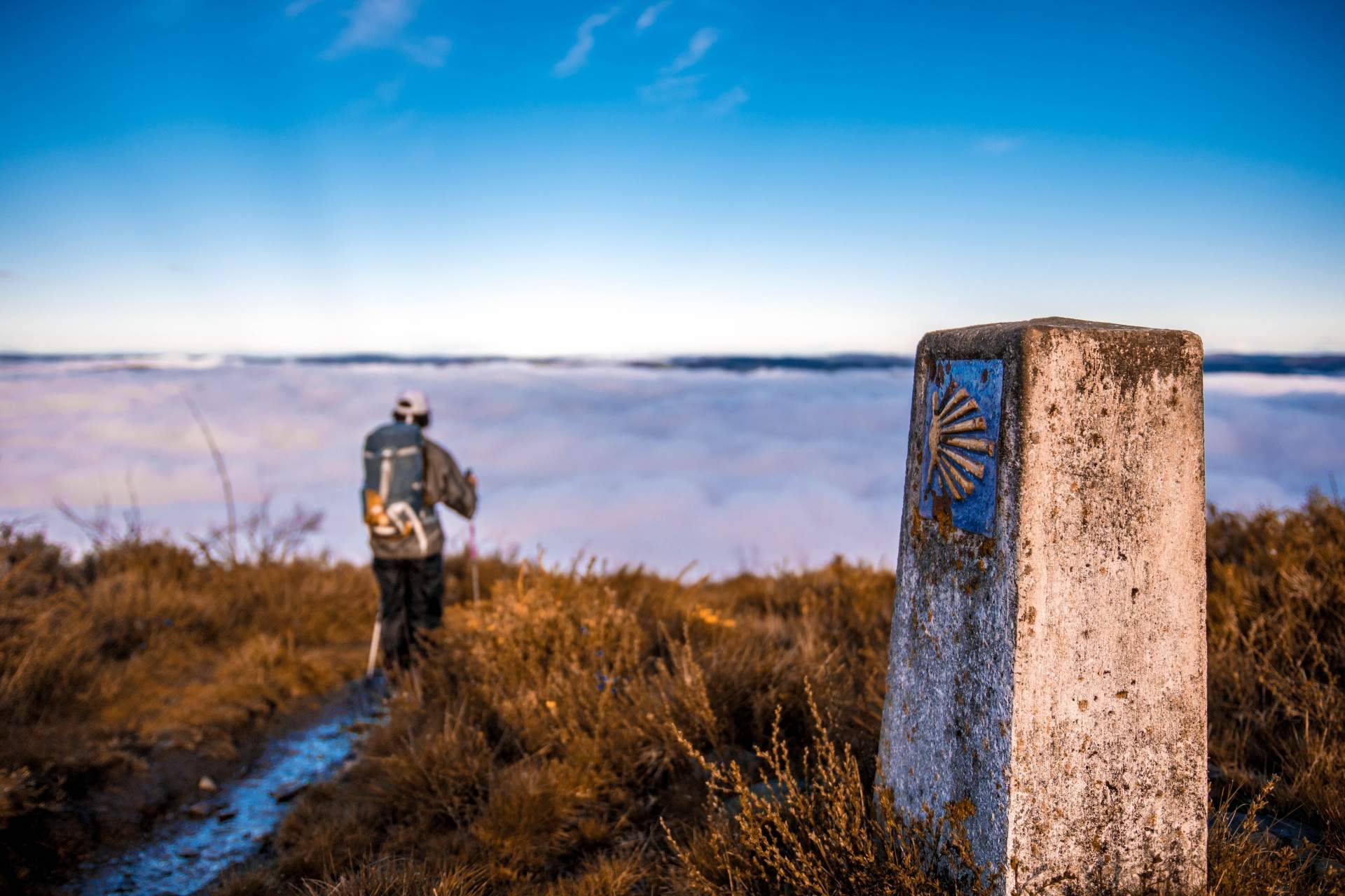 Encontrar las prendas y complementos necesarios para hacer el Camino de Santiago gracias a STOPWAY
