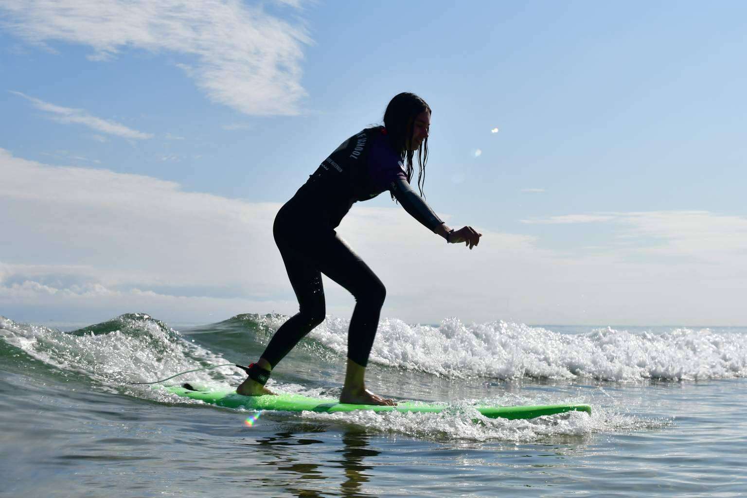 ¿Cuáles son los accesorios necesarios para hacer surf?, de la mano de Watsay