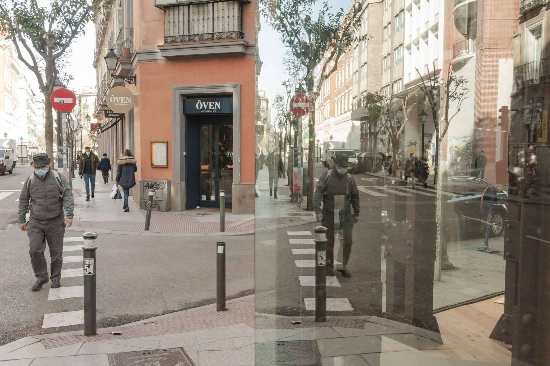NoNo es un fotógrafo representado por 1819 Art Gallery