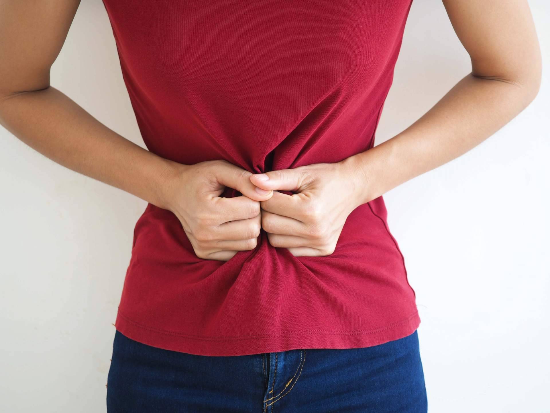¿Cuáles son las ventajas de la cirugía laparoscópica para tratar la hernia inguinal?, por el Dr. Enrique Mena del Río
