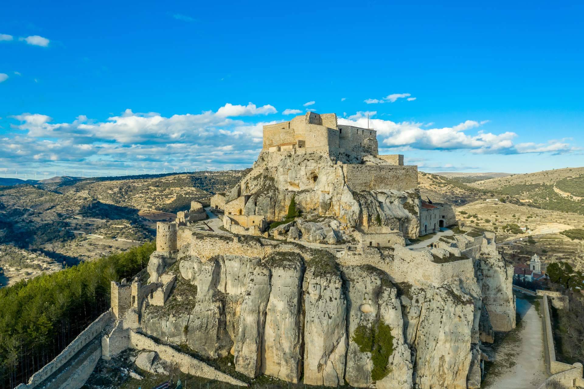 Las principales características del castillo de Morella según el portal web Castellón Virtual