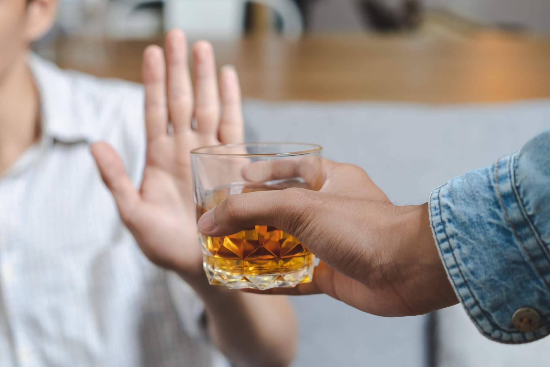 Dejar el alcohol para vivir más felices de la mano de Luis Miguel Real