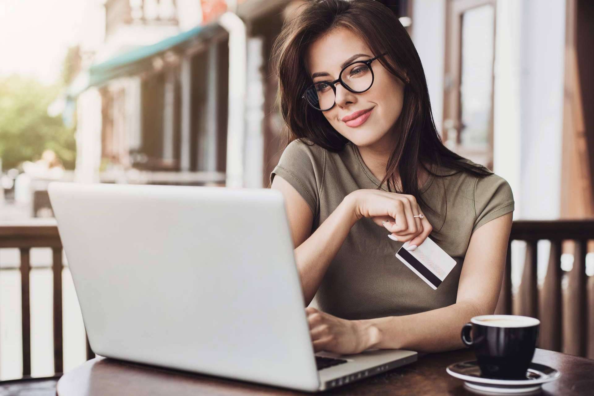 La plataforma Dámelo Dámelo diseña una estrategia en su portal para la compraventa en comercios locales