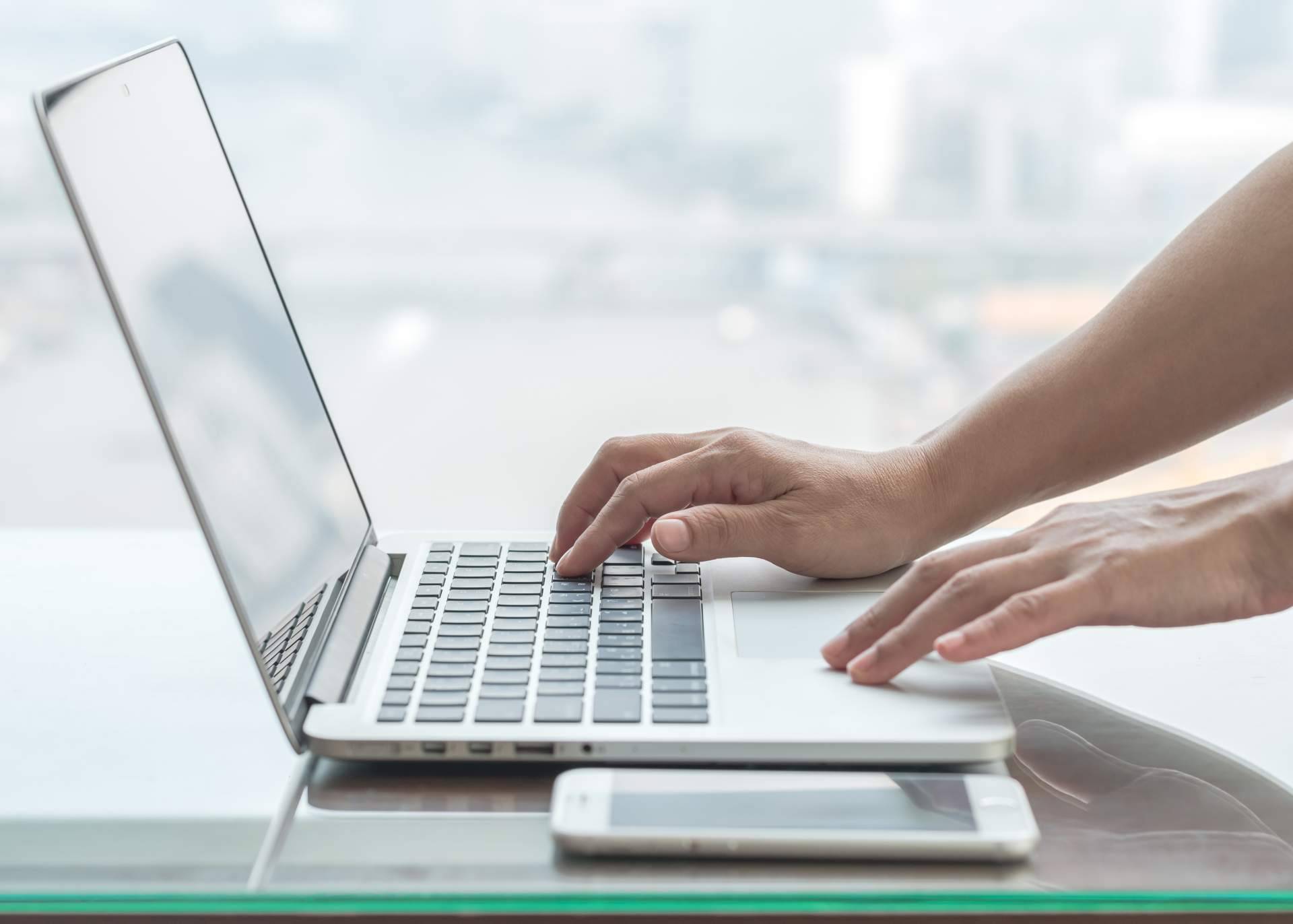 ¿Quién ha dicho que el inglés se aprende mejor en persona? La gran alternativa de los cursos de inglés online