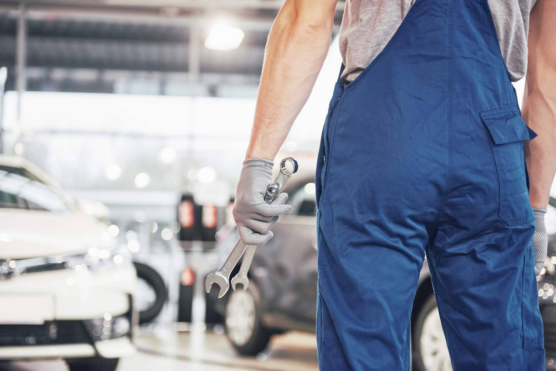 ¿Dónde conseguir pantalones ideales para mecánicos? PromoFactory