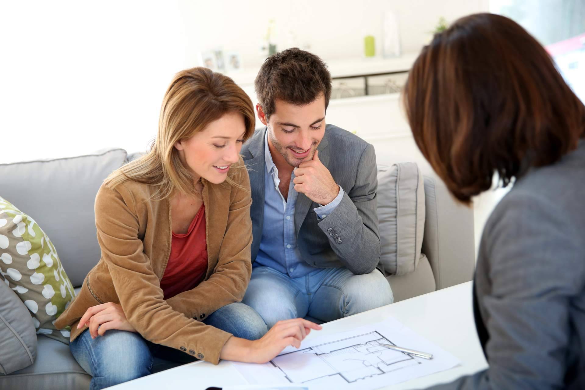 Los beneficios de comprar un inmueble a través de inmobiliarias en Bogotá