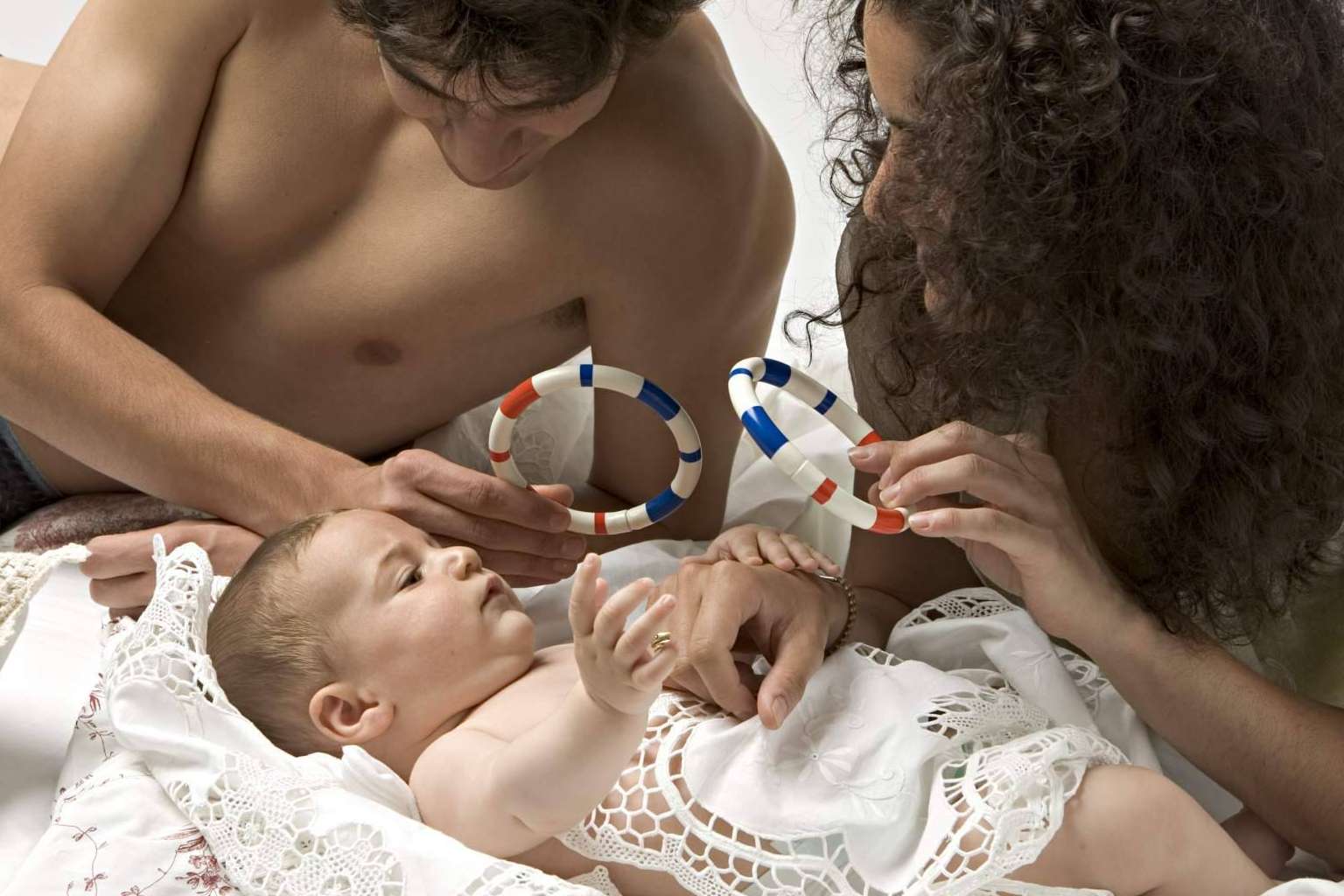 Educar con Abrazos de Amor, reflexiones sobre cómo los primeros años determinan el futuro del ser humano