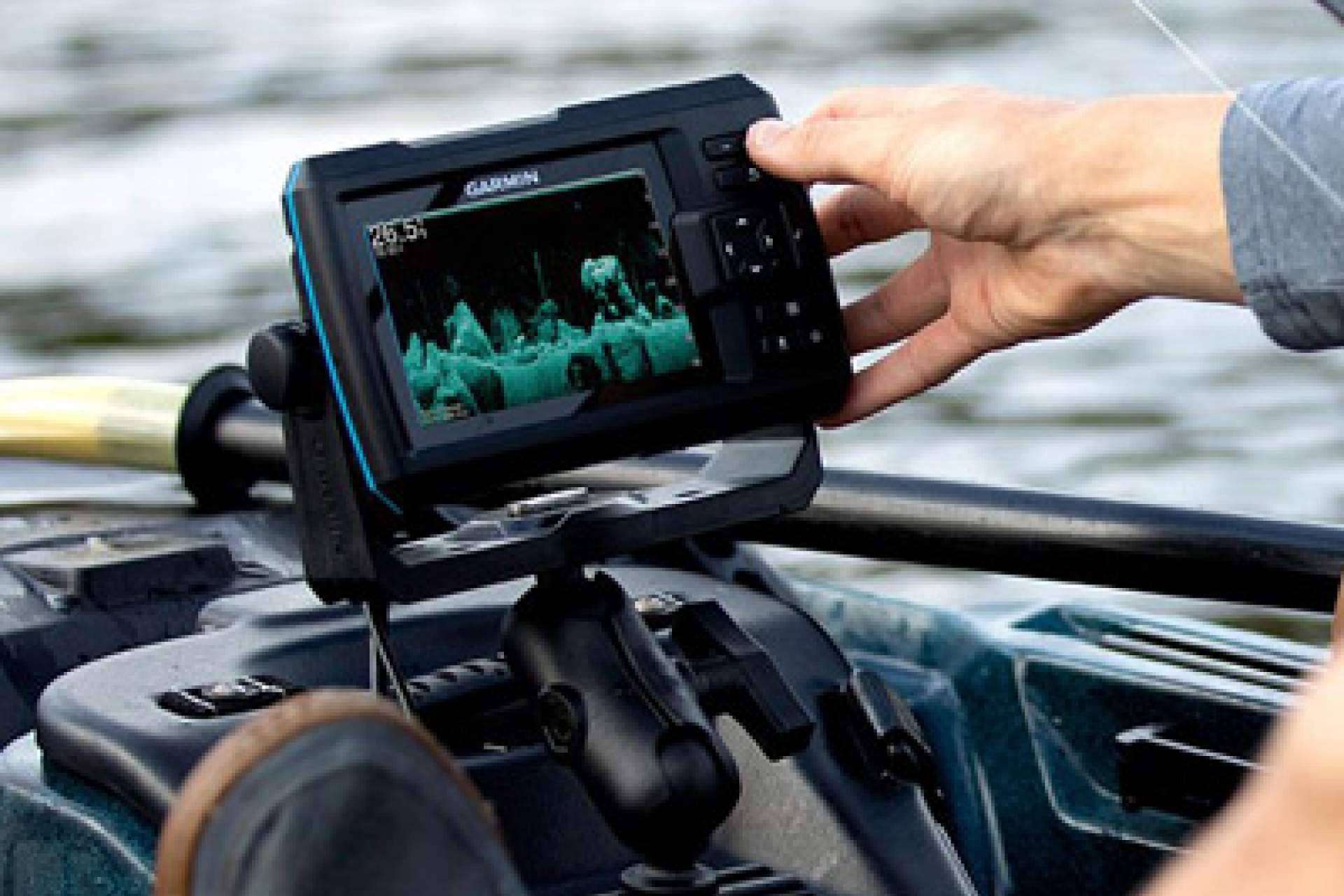 Adquirir sondas de pesca GPS Striker Vivid en Equiposnauticos.com