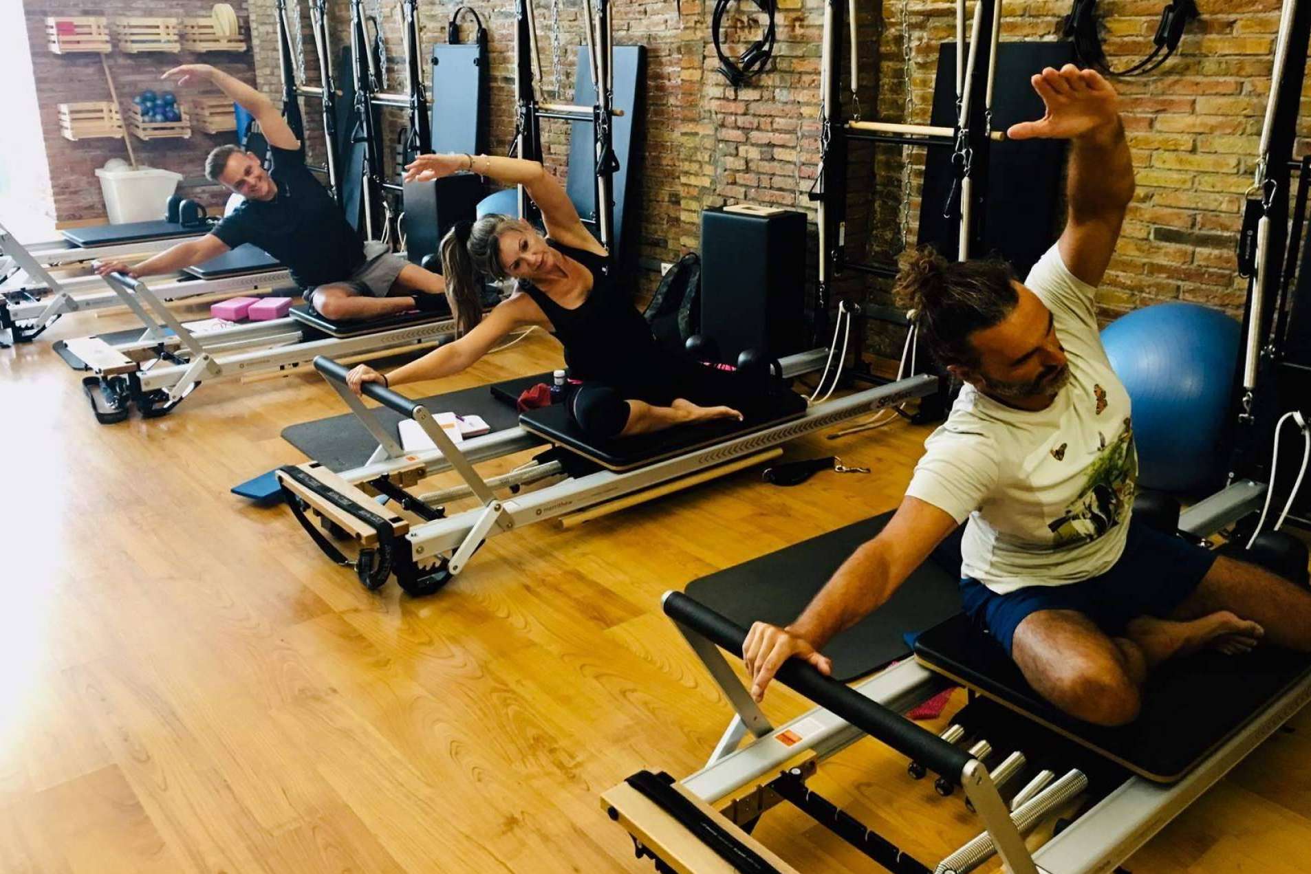 ¿Cuáles son los beneficios de abrir un centro franquicia Pilates10 en vez de abrir un estudio por cuenta propia?