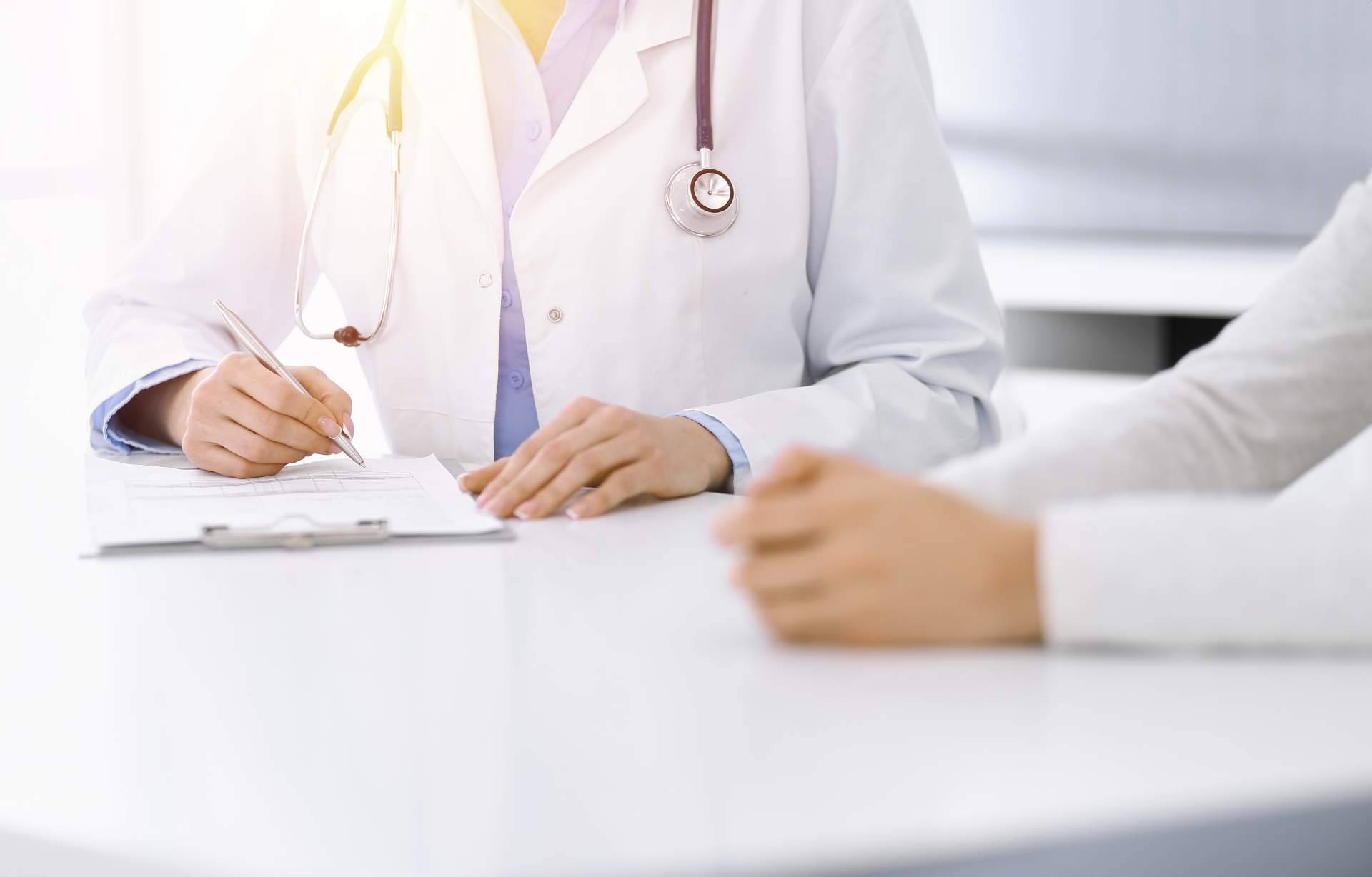 Renovar diversas licencias con el servicio que brinda Centro Médico Sabadell (Emedical)