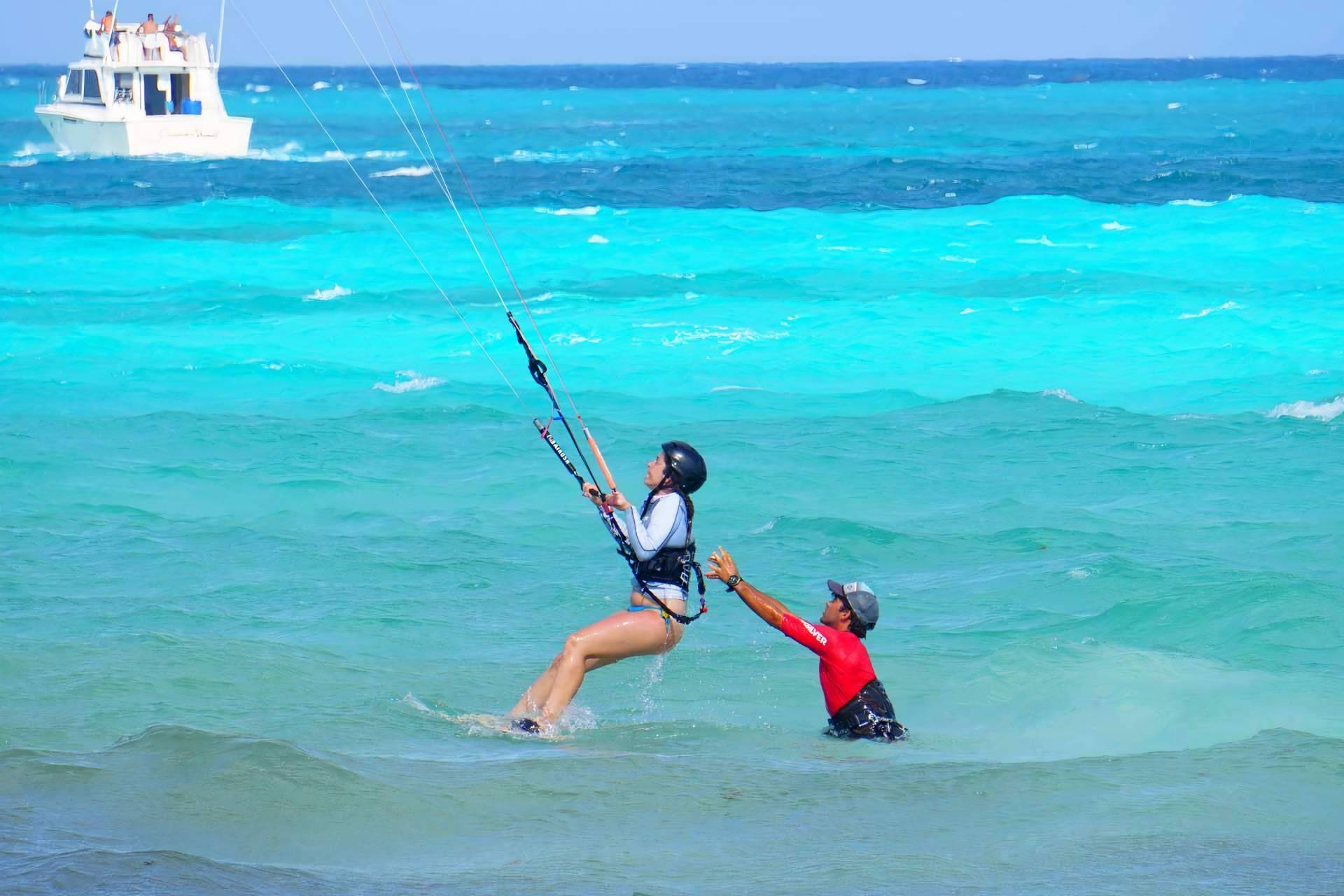 Iniciarse en el kitesurf en Mallorca es fácil a cualquier edad
