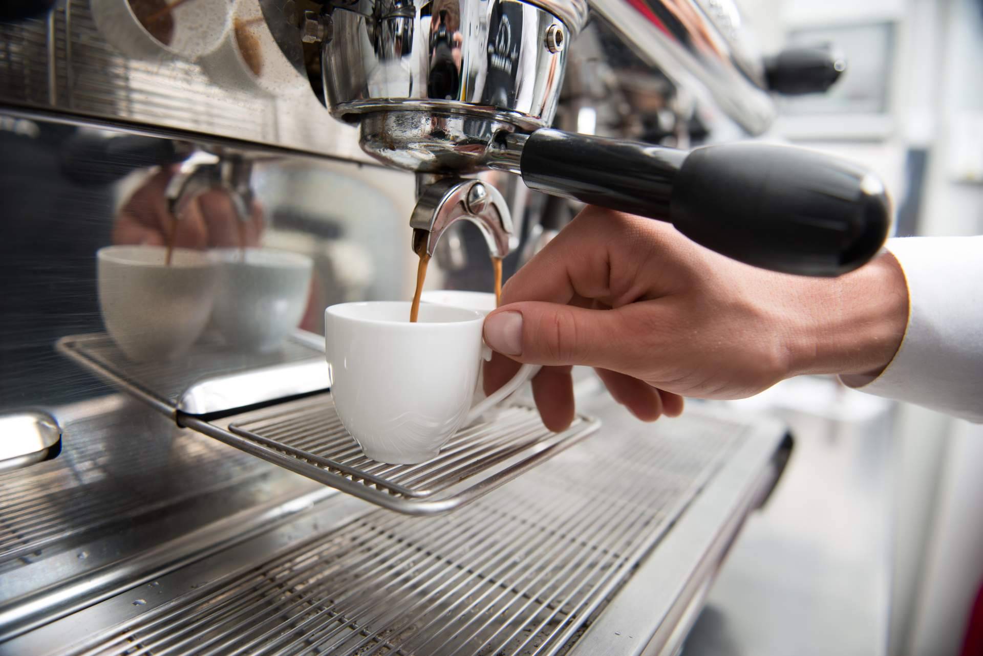 SERHS Equipments dispone de distintos modelos de cafetera profesional
