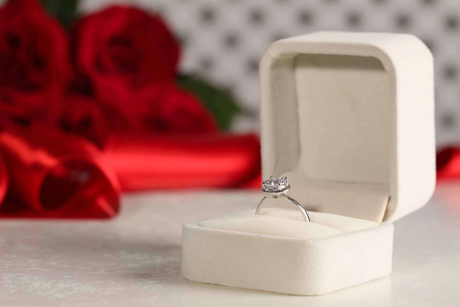 Acerca de los anillos de oro y diamantes de Rubí Joyeros