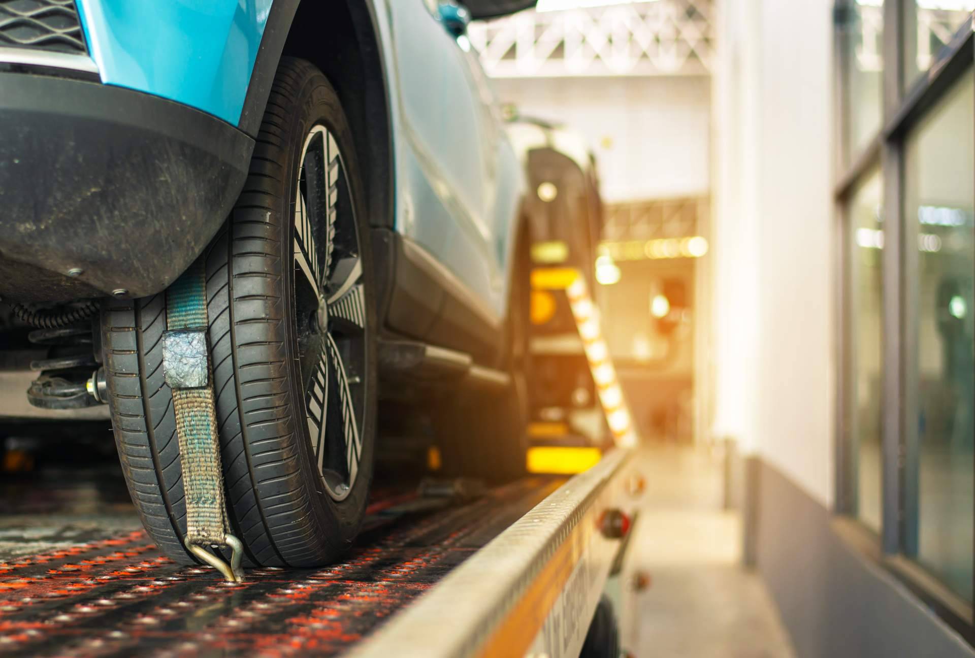 ¿Cómo se realiza el servicio de recogida de transportes averiados con Transportamos Tu Coche?