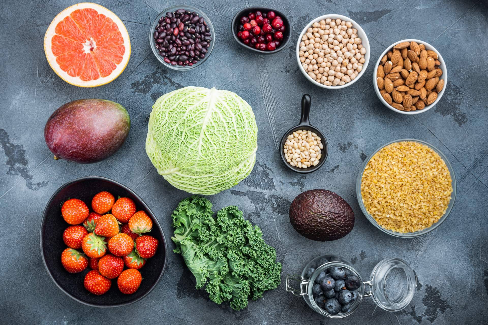 Mediterranean Superfoods ofrece recetas y consejos para llevar una alimentación saludable