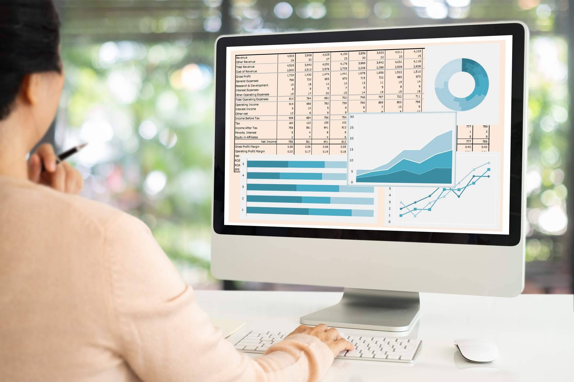 ¿Cuáles son las ventajas de Adocum para digitalizar y automatizar las facturas de proveedores o las cuentas a pagar?