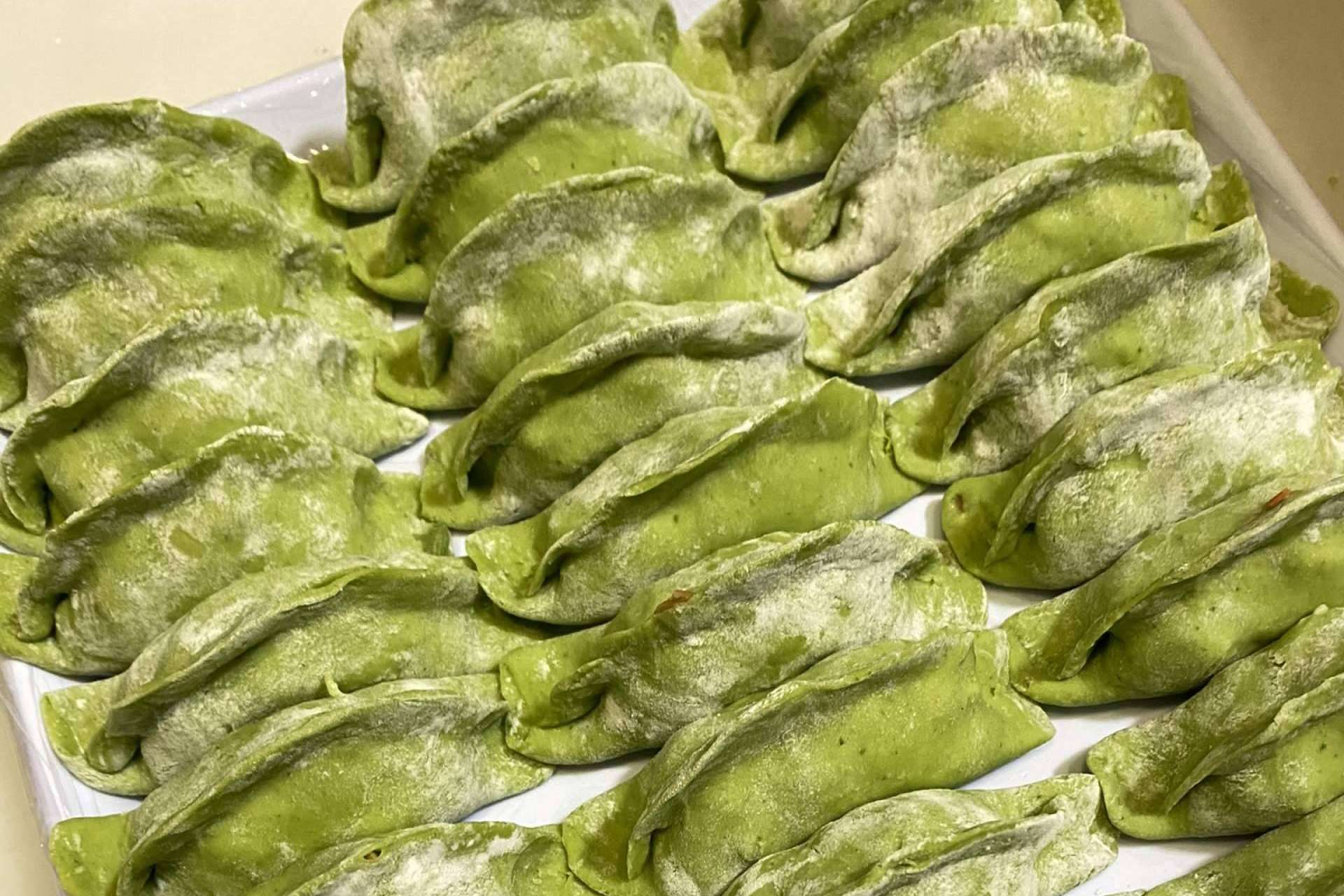 Hacer un pedido online y probar las exquisiteces de la comida tradicional china es posible en el restaurante Dim Sum Market Madrid