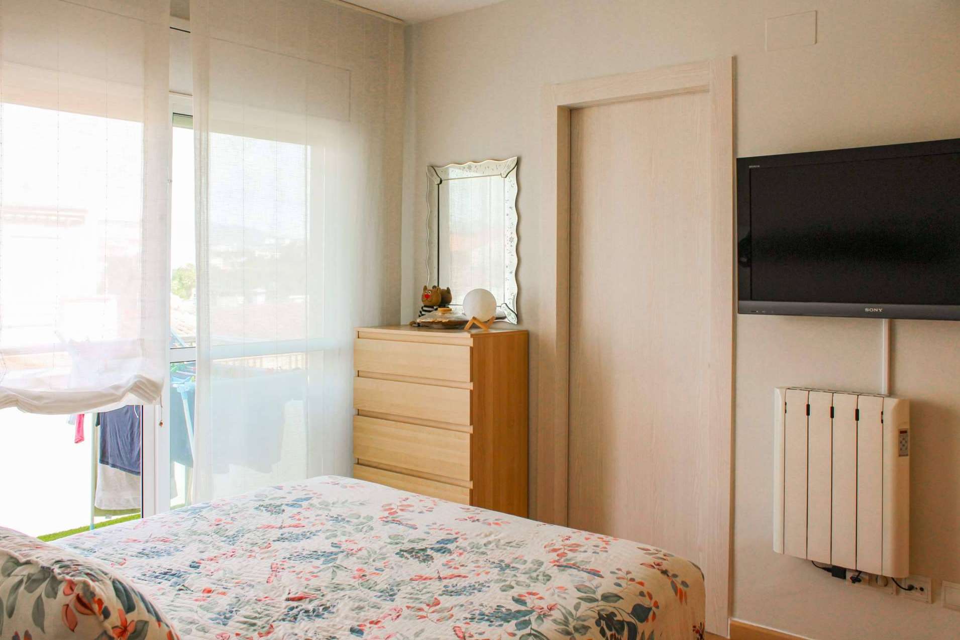¿Por qué es importante colocar puertas de aluminio en las casas?, por Thalazza