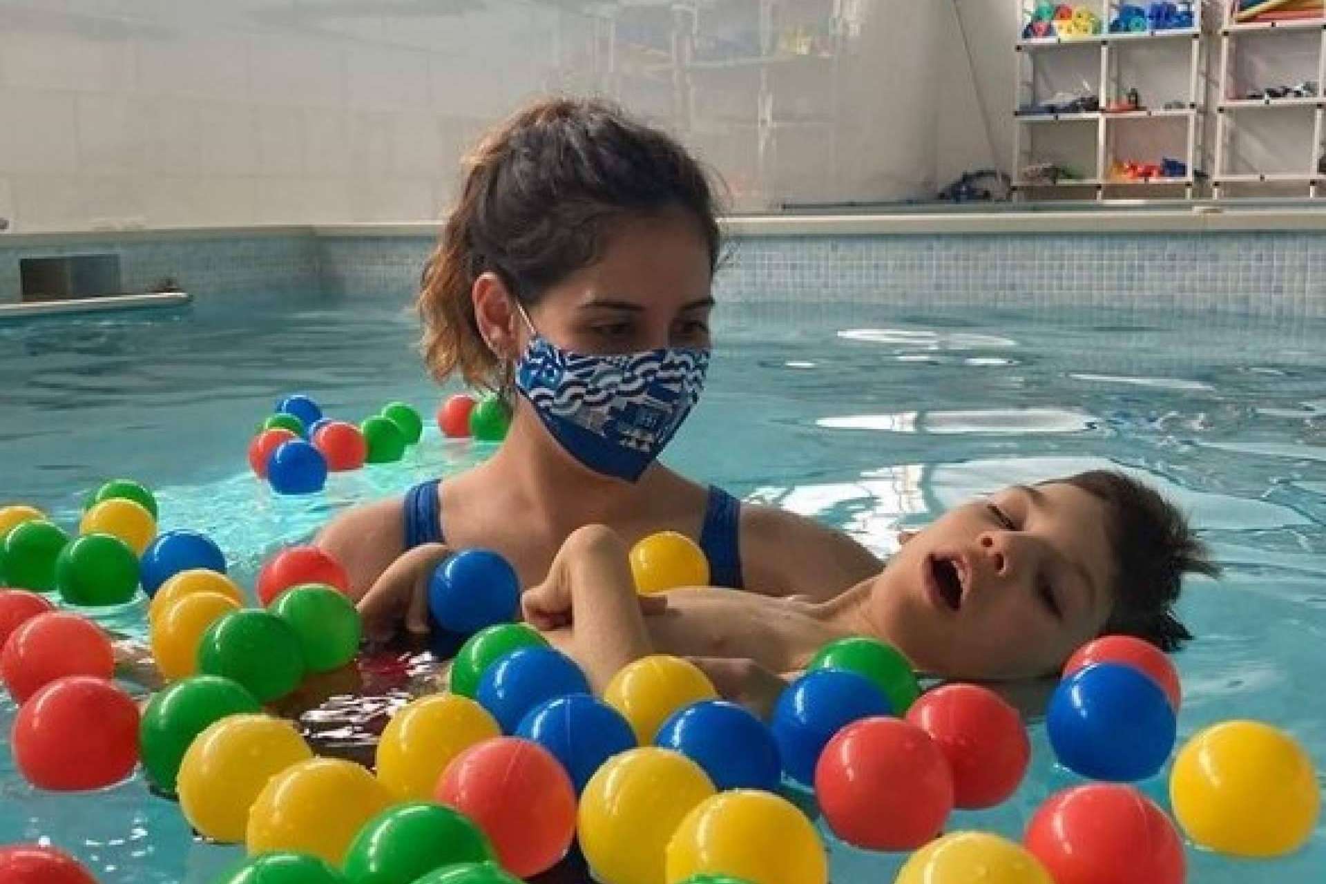 ¿Qué servicios ofrece el centro de rehabilitación acuática ALBA?