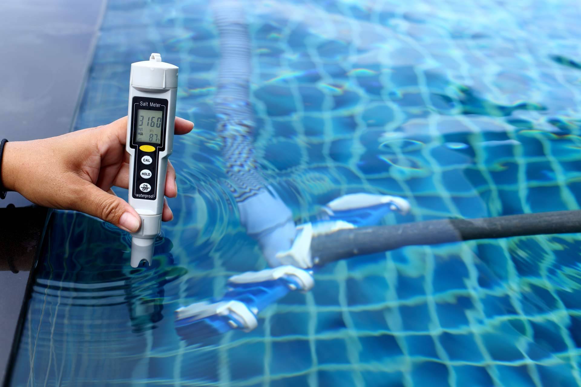 En Swimhome, es posible encontrar un filtro de piscina y sistemas para mantener el agua