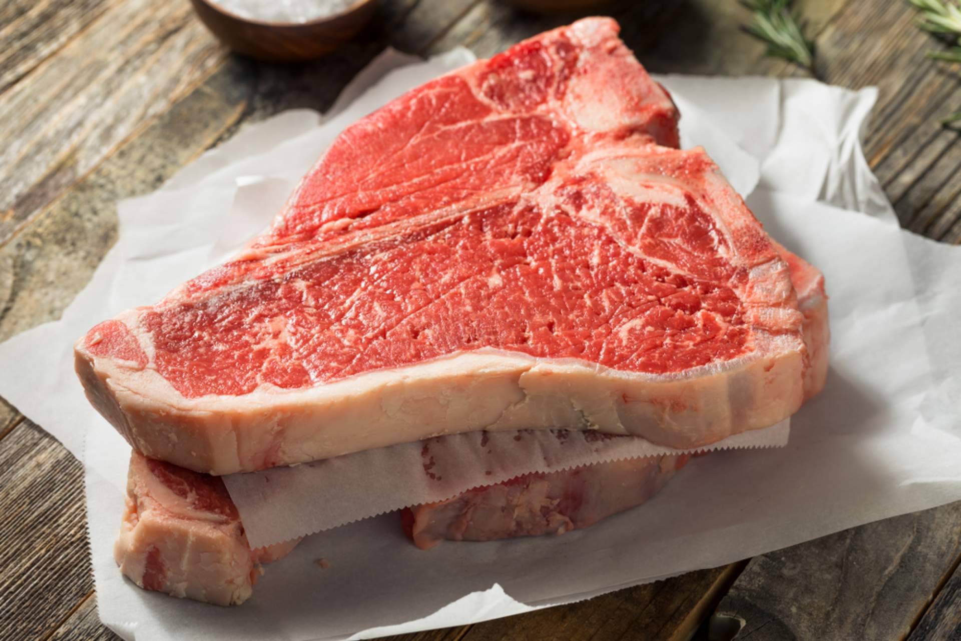 La carne roja como parte de la cocina tradicional de España en el restaurante Sal Gorda