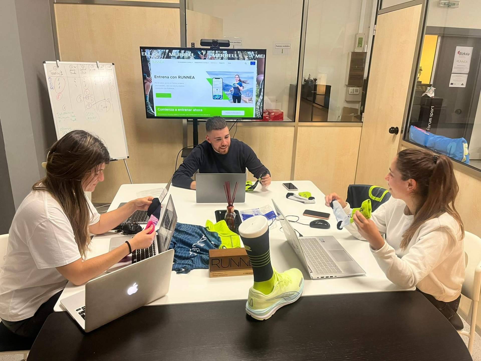 HappyTraining y Runnea crean los calcetines perfectos para runners con su nuevo acuerdo