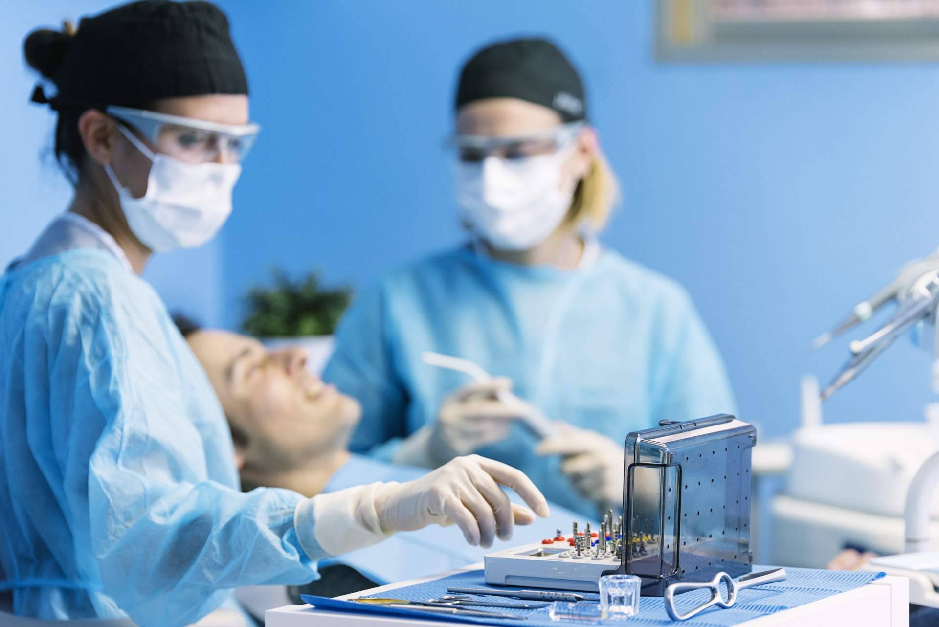 Venta y servicio técnico de equipo dental de varias marcas, Star Dent
