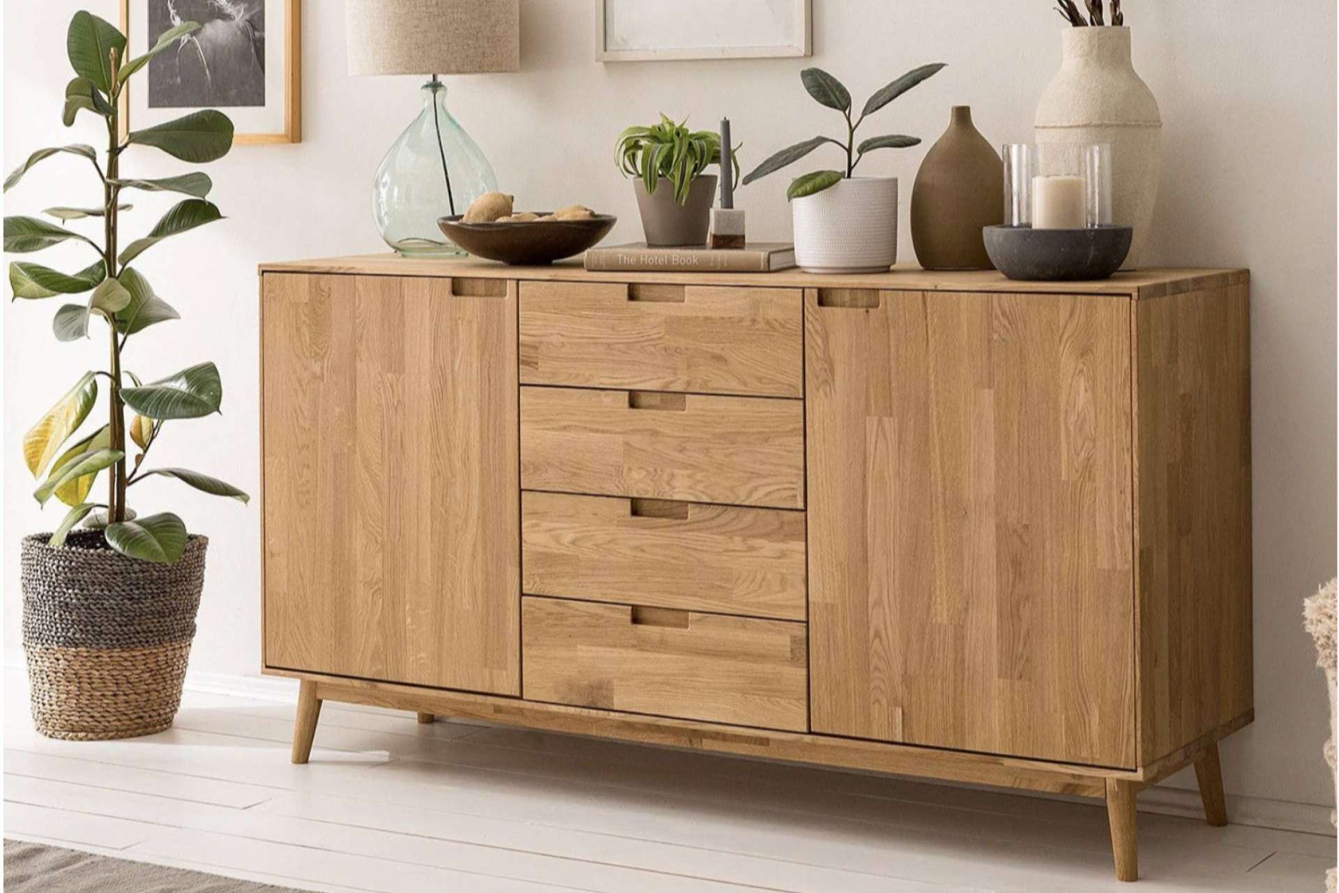 Cómodas de madera y aparadores de diseño nórdico en Roble Store