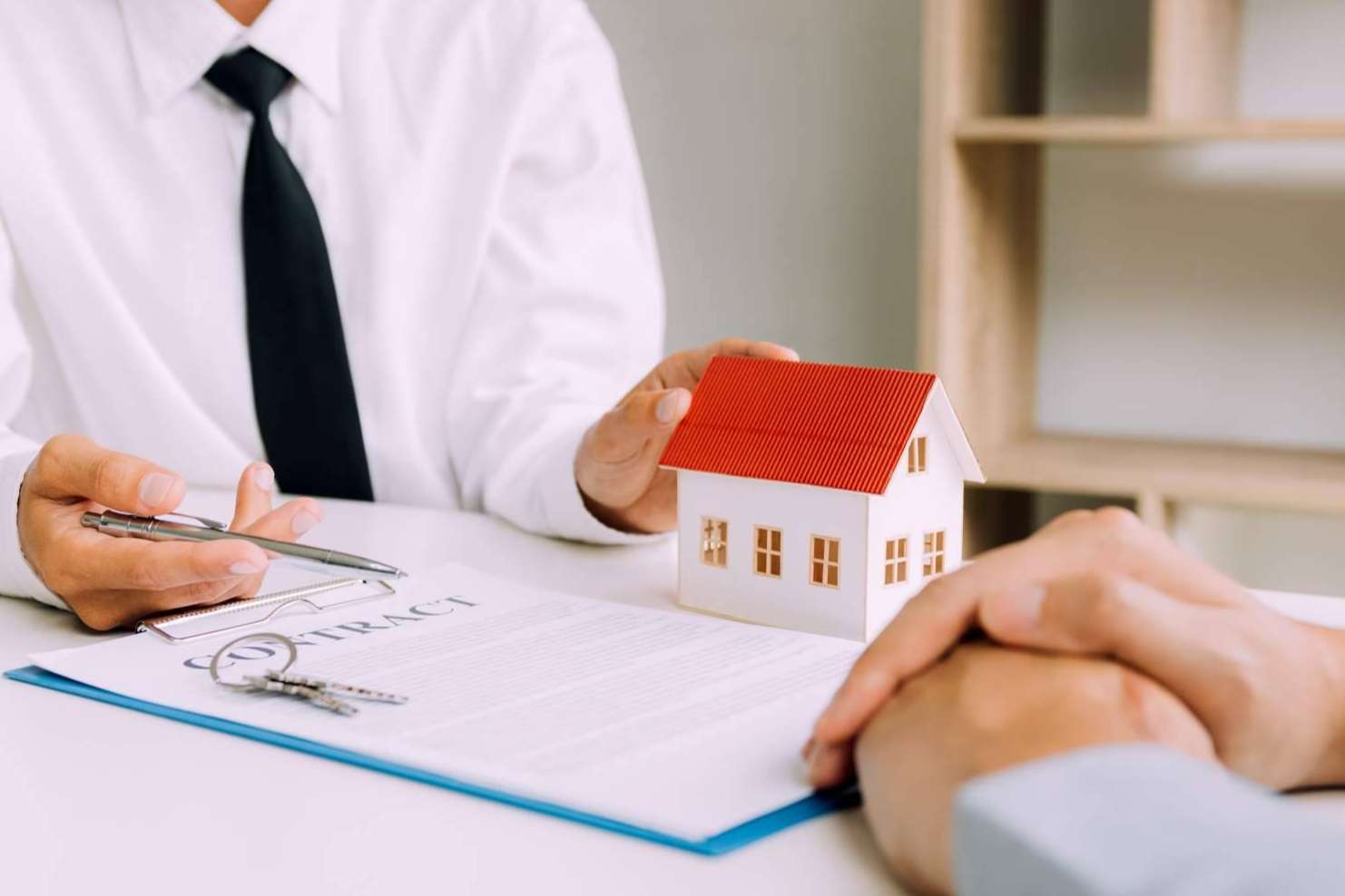 Gastos e impuestos al comprar una vivienda en 2022, por Miguel Ángel de Amigo Inversor