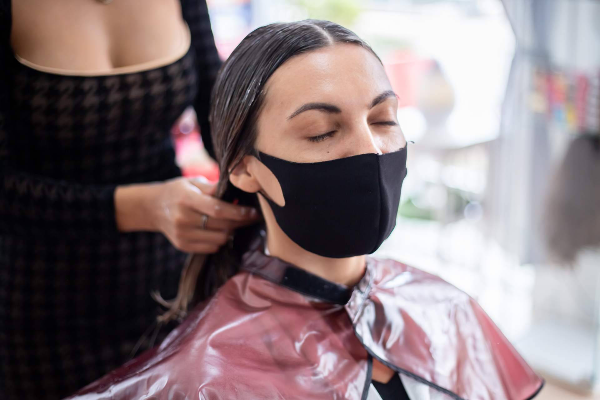 Lucir un cabello sano y brillante es posible con Keratin Europa con un alisado de keratina