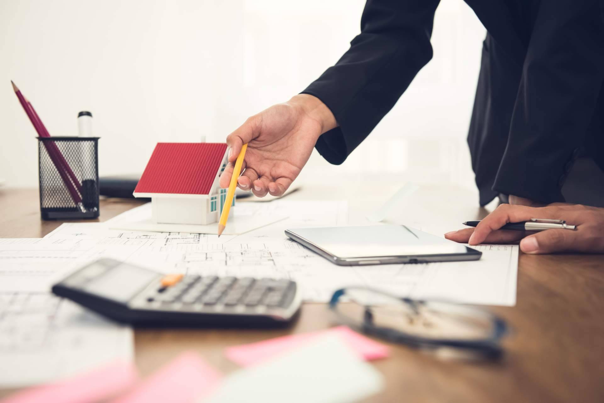 ¿Cuáles son los principales beneficios de contar con un asesor inmobiliario?, por Francisco José Suárez Díaz