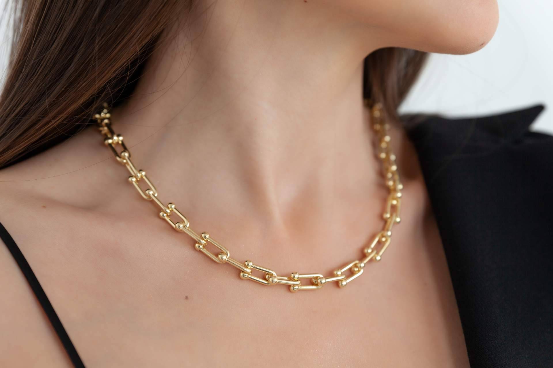 Cadenas de oro para mujeres y hombres, de la mano de El Rubí Joyeros