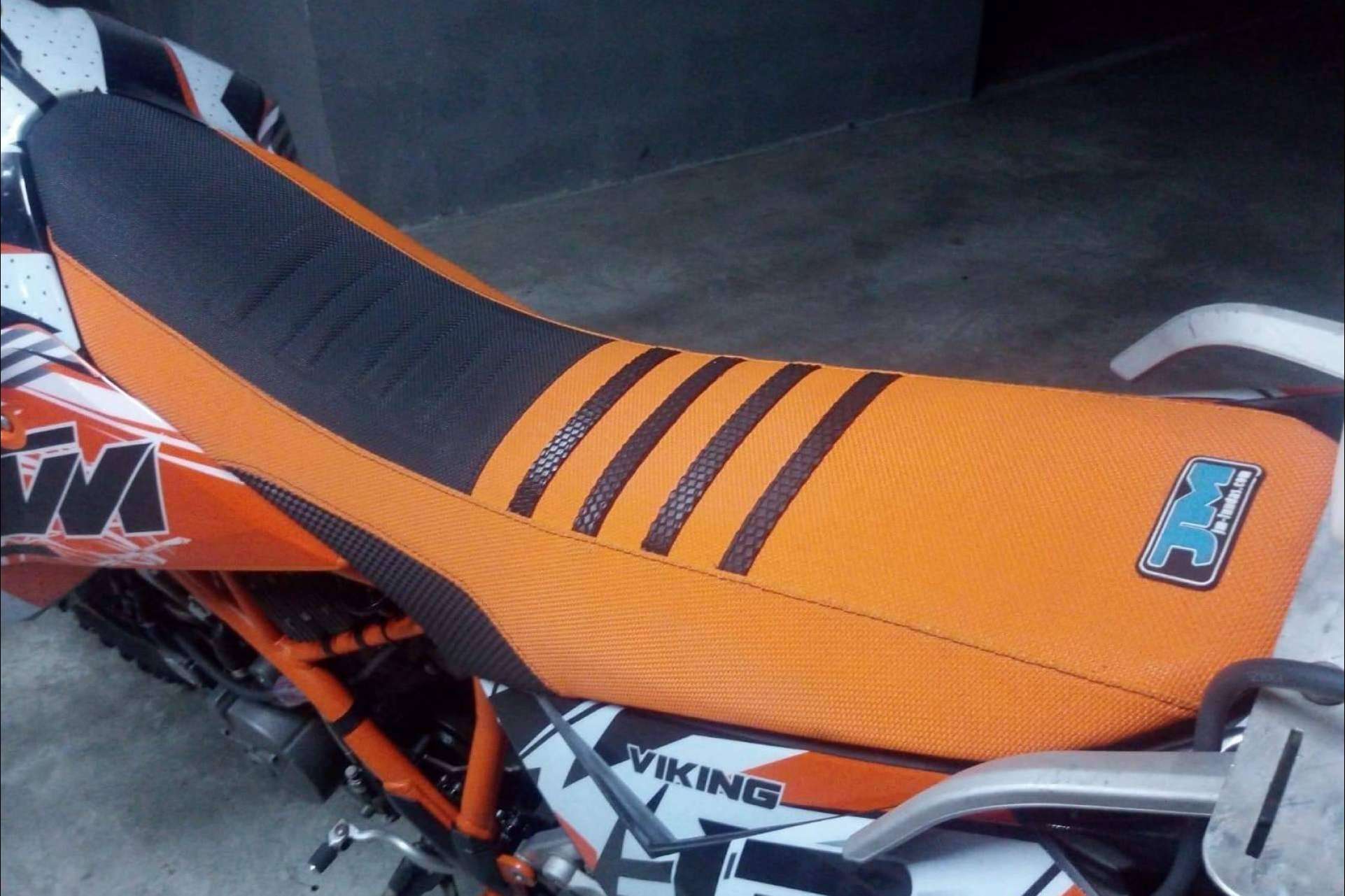 JM-FUNDAS expone las características de los asientos de moto