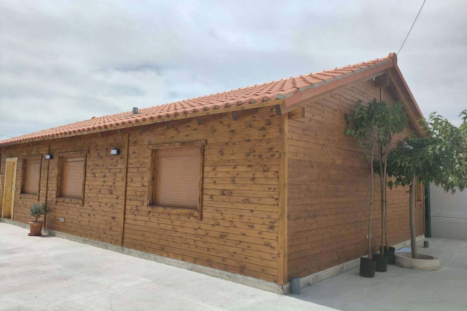 Las casas de madera, pérgolas, cenadores y porches de Grupo Delmader