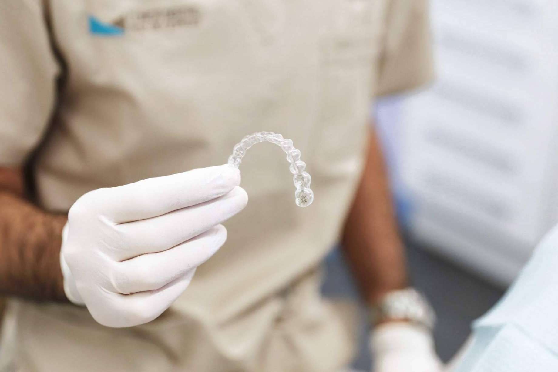 ¿Cuáles son los principales beneficios de la ortodoncia invisible?, por la Clínica Dental Ruiz de Gopegui