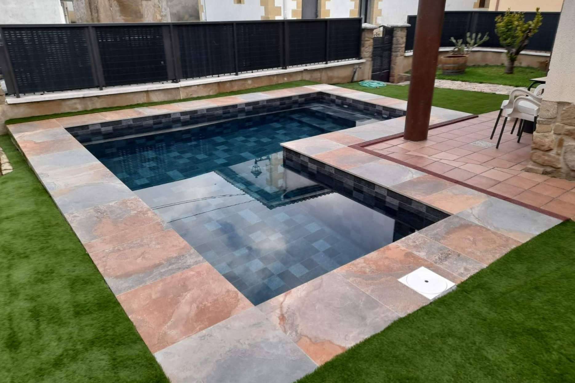 Acerca de las nuevas tendencias en piscinas 2022 que presenta Esencial Pool