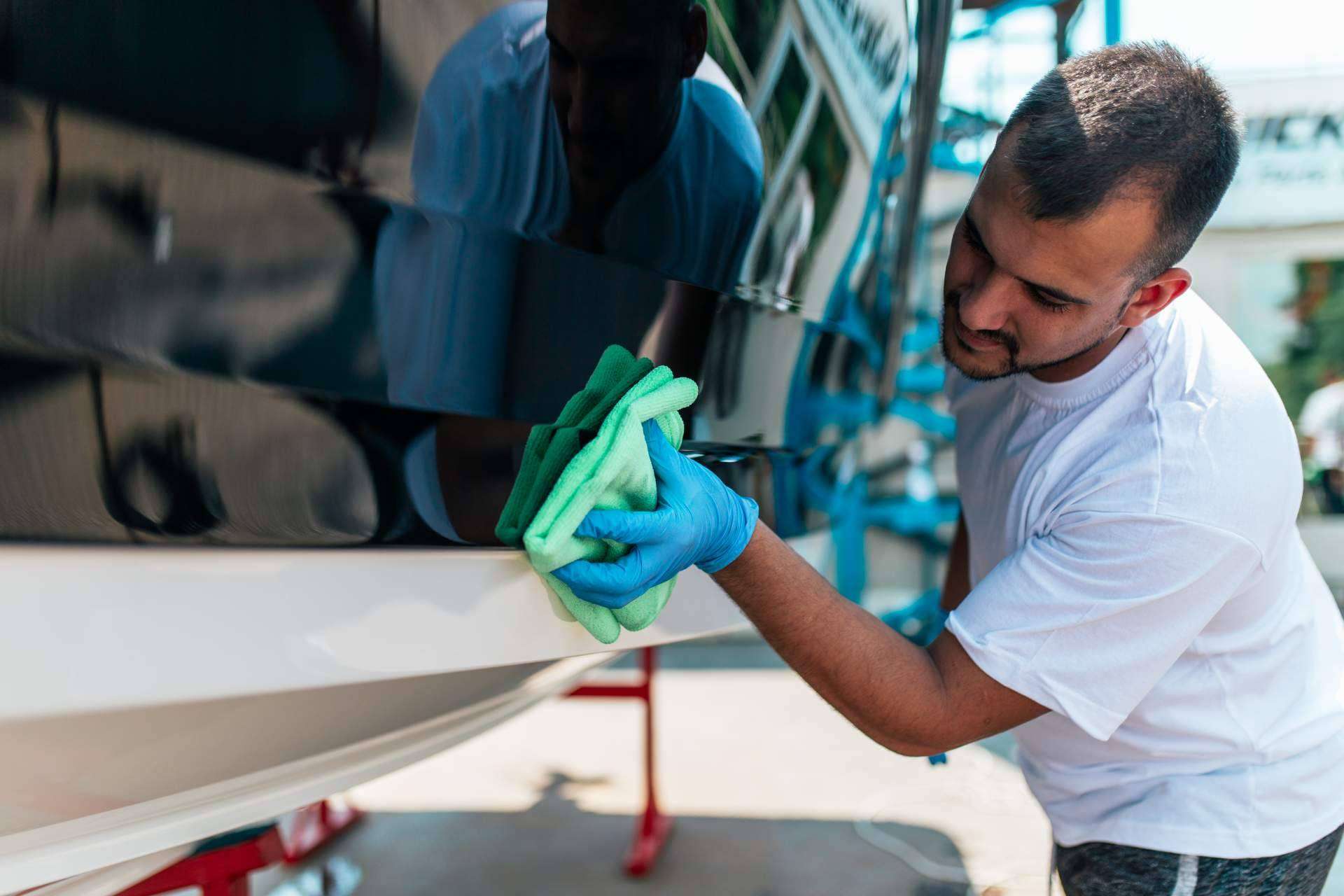 Boat painting accessories y otros marine supplies con la empresa Nova Argonautica