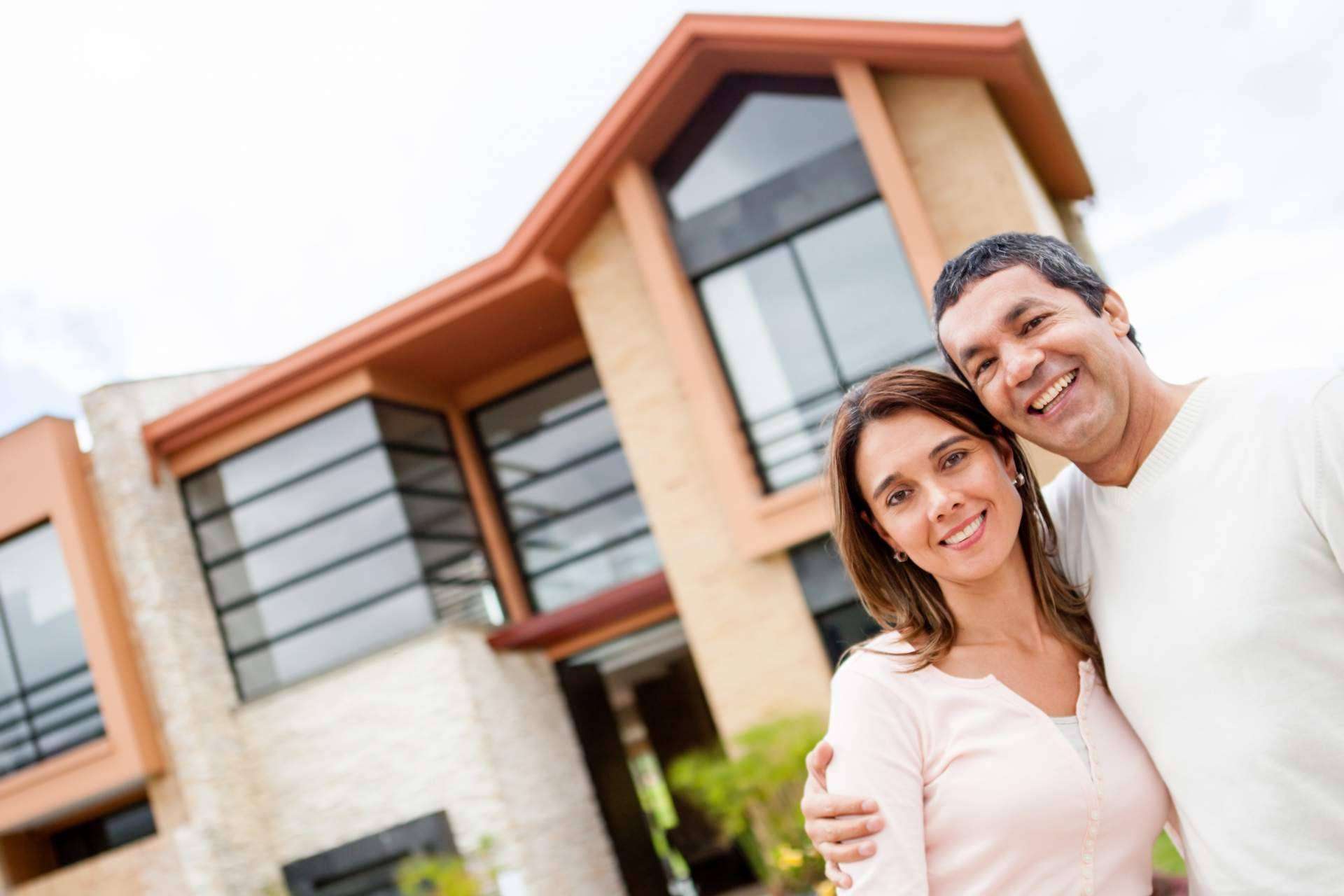 Contactar con agencias inmobiliarias especializadas, con el servicio personalizado de TodoPisos