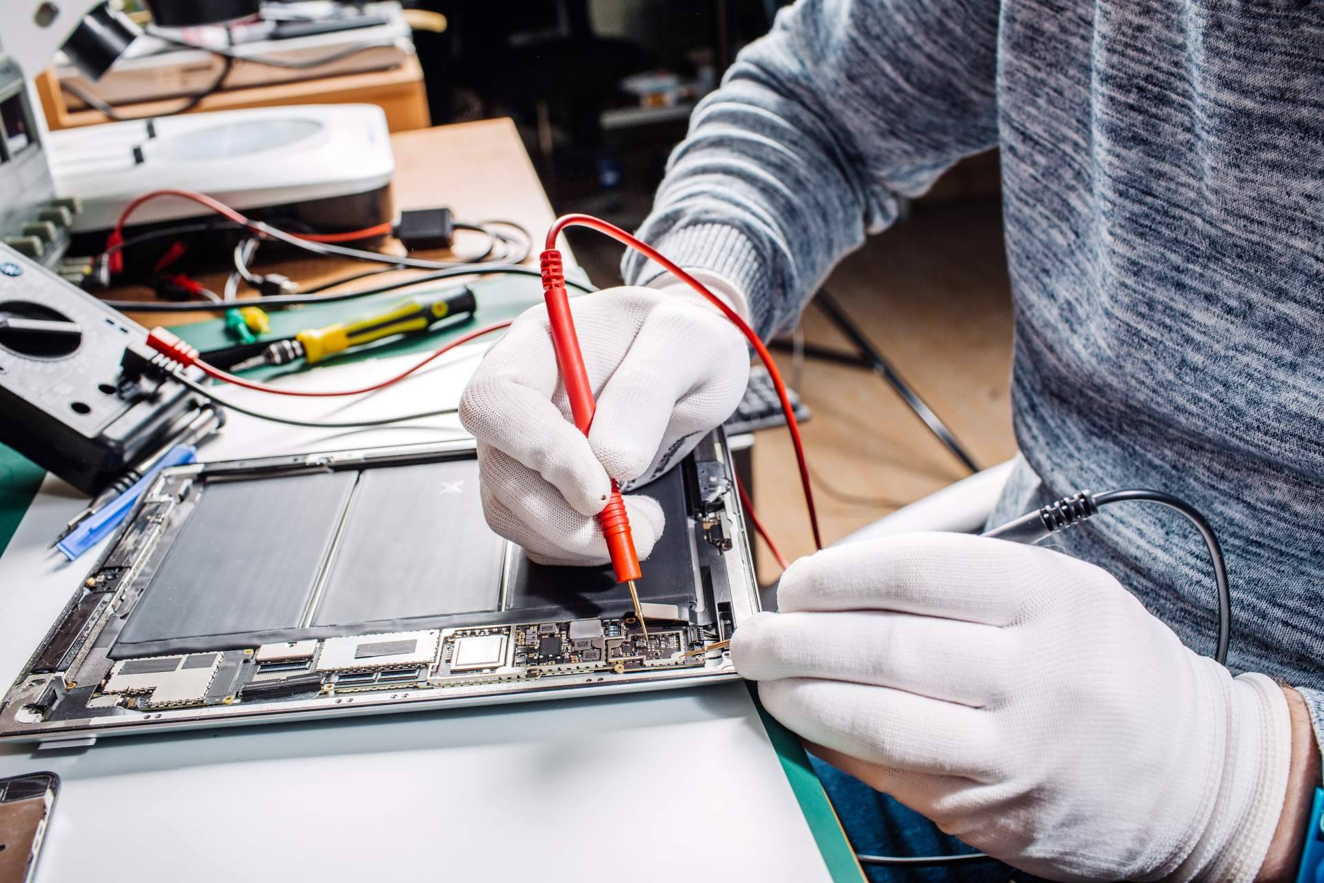Acerca de los servicios de Reparar Ordenadores como reparación de software, Windows, virus....