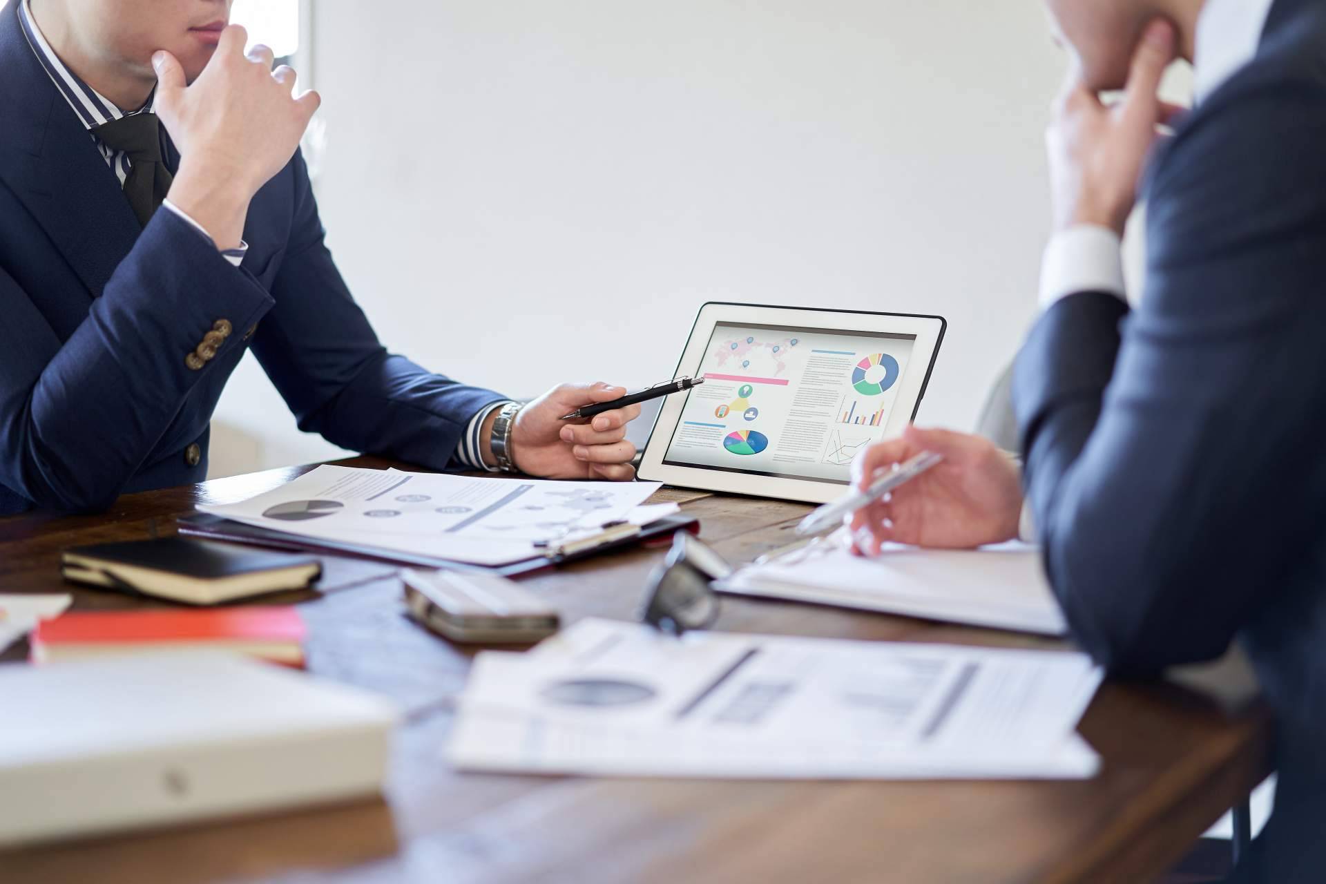 Guía en 10 pasos para crear un programa de upselling y cross-selling