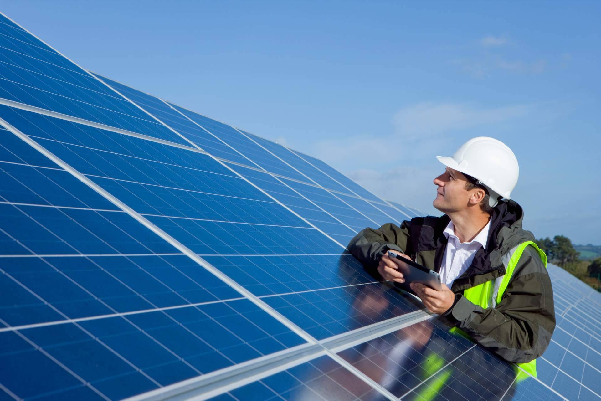 Cómo saber si un panel solar es de buena calidad, de la mano de Soof