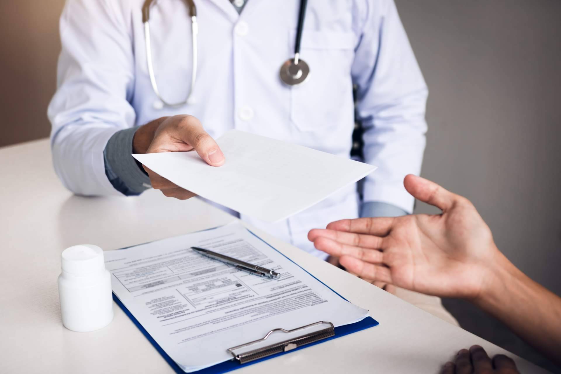 ¿Dónde hacerse con un certificado médico al instante y de calidad en Madrid? Centro Médico Attendit