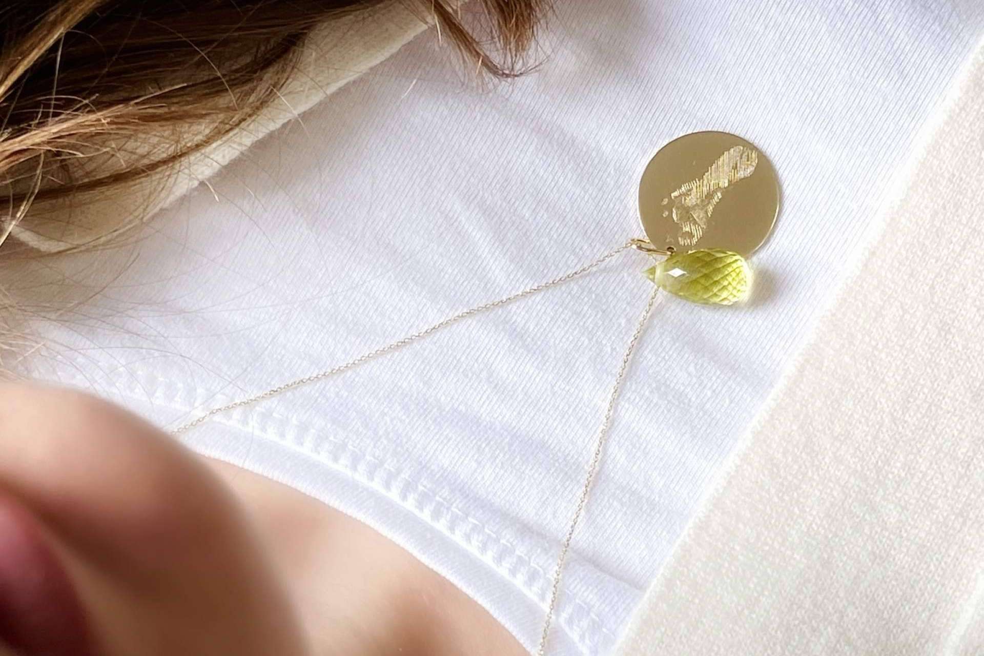 Con las joyas personalizadas con la huella grabada es posible regalar amor, por Dejando Huella Joyas