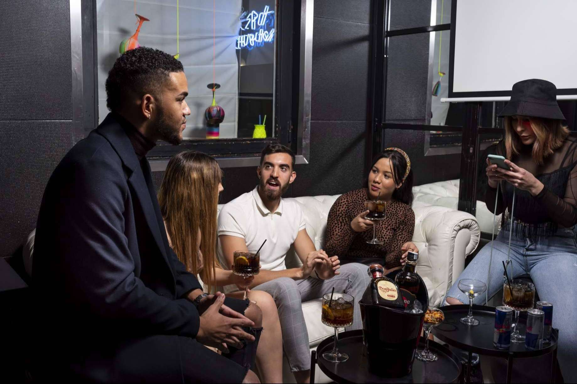 ¿Dónde empezar la noche madrileña? Espit Chupitos Madrid - Sol